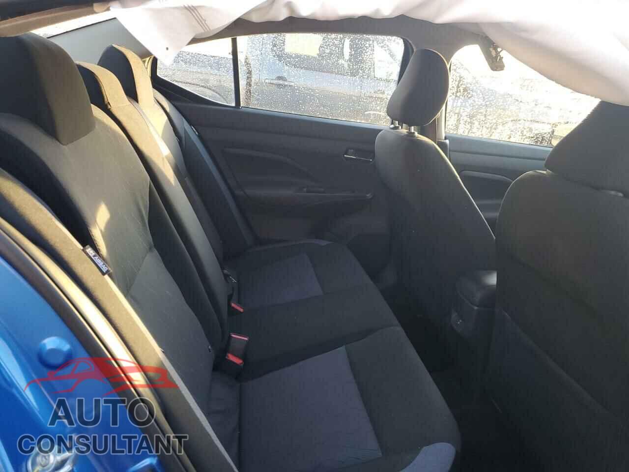 NISSAN VERSA 2024 - 3N1CN8EVXRL917841