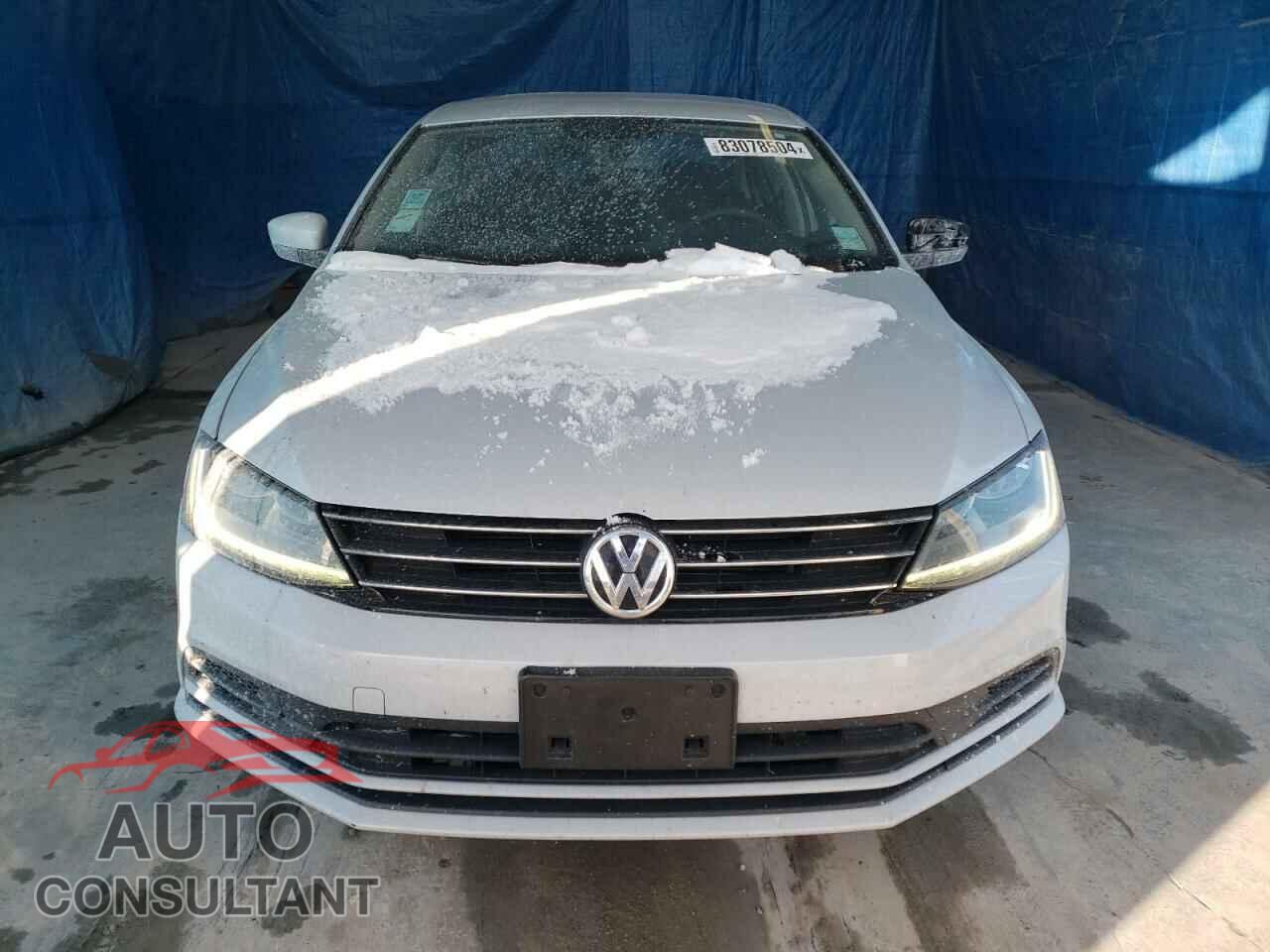 VOLKSWAGEN JETTA 2017 - 3VW2B7AJ2HM242779