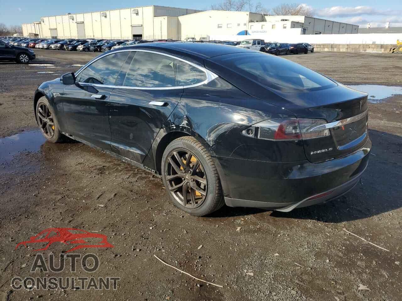 TESLA MODEL S 2013 - 5YJSA1DN0DFP10654