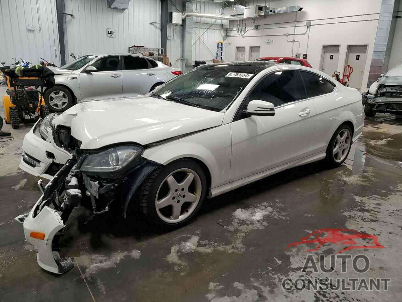 MERCEDES-BENZ C-CLASS 2013 - WDDGJ8JBXDG037716