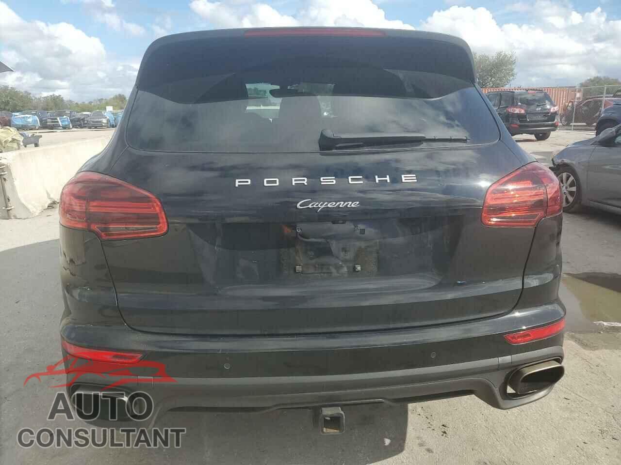 PORSCHE CAYENNE 2016 - WP1AA2A26GLA08673