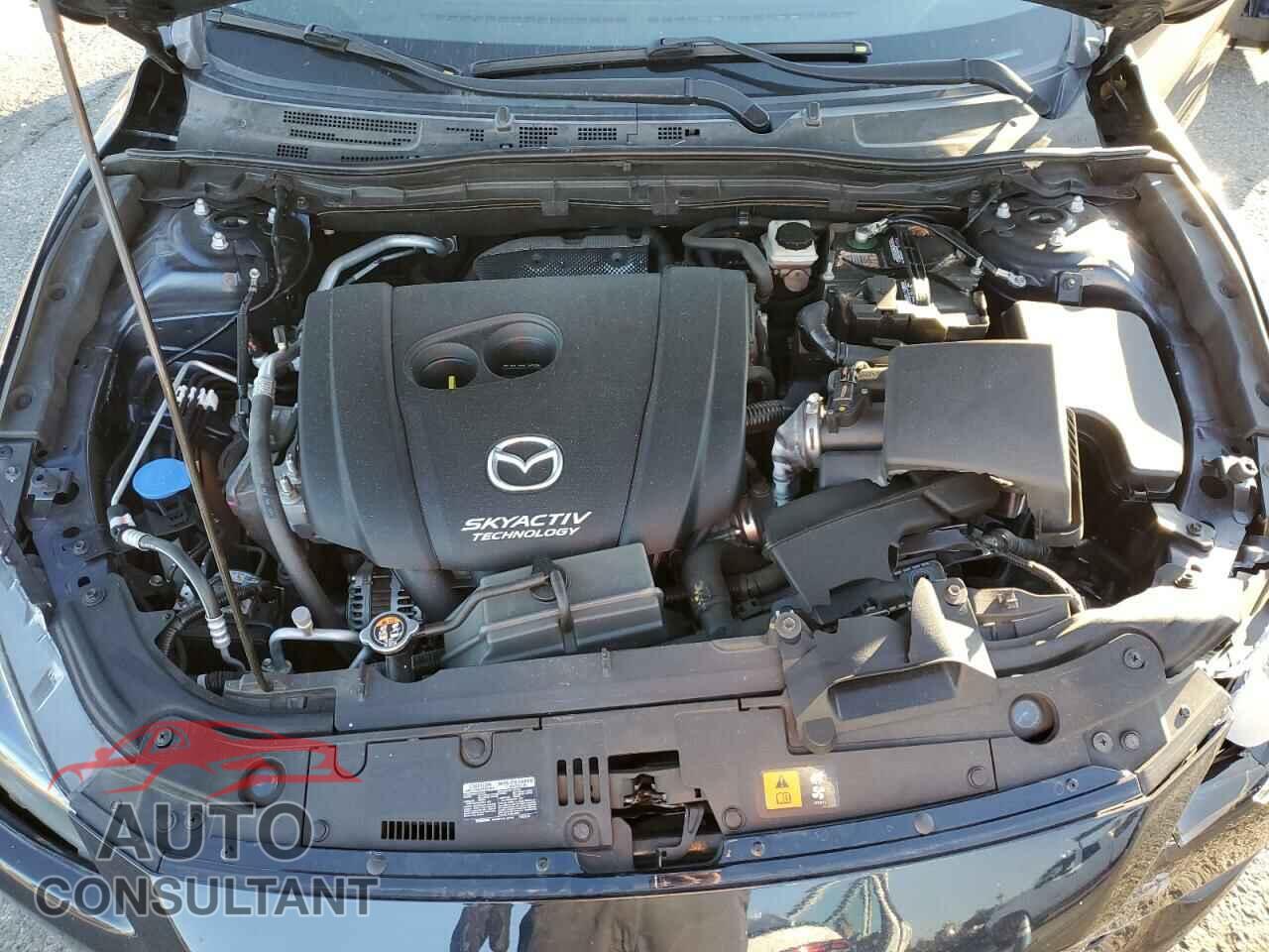 MAZDA 3 2017 - 3MZBN1U72HM101022