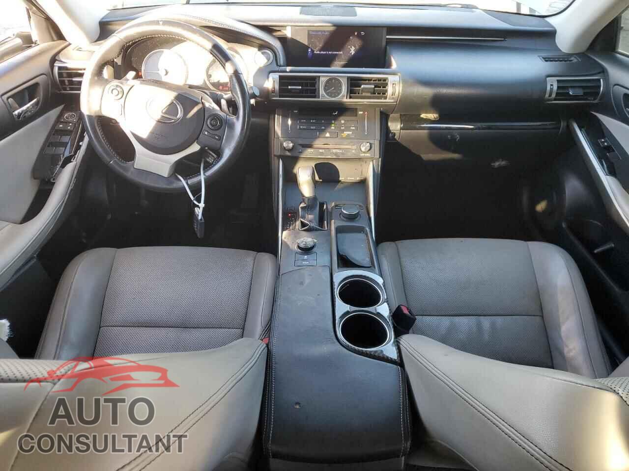LEXUS IS 2015 - JTHBF1D29F5053623