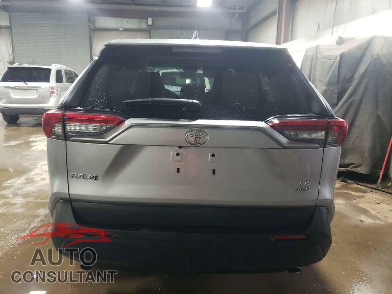 TOYOTA RAV4 2023 - 2T3F1RFV0PC343185