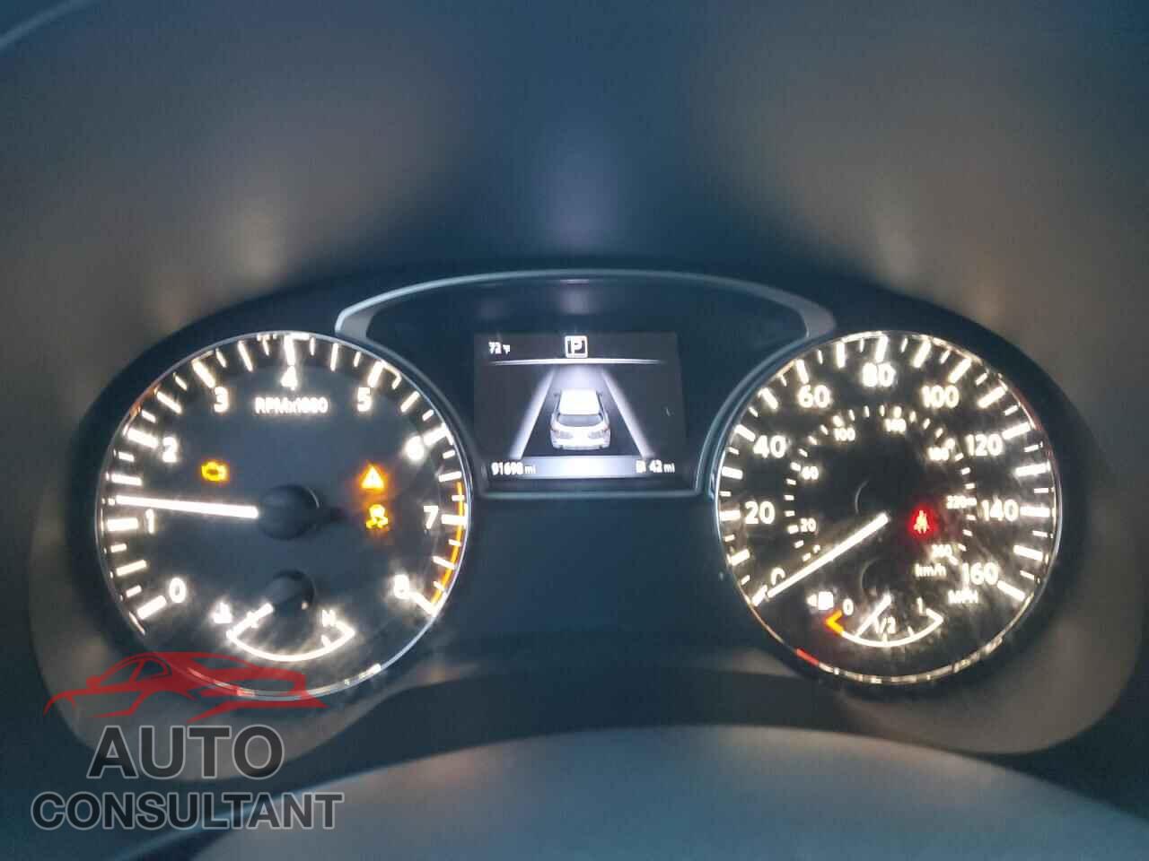 NISSAN PATHFINDER 2017 - 5N1DR2MN7HC912638