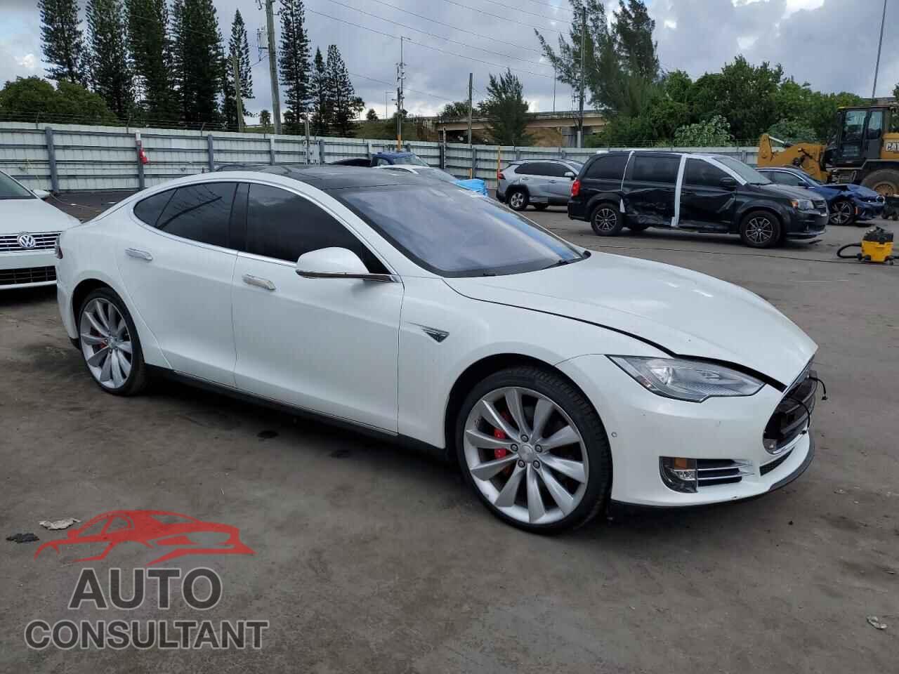 TESLA MODEL S 2014 - 5YJSA1H18EFP49954