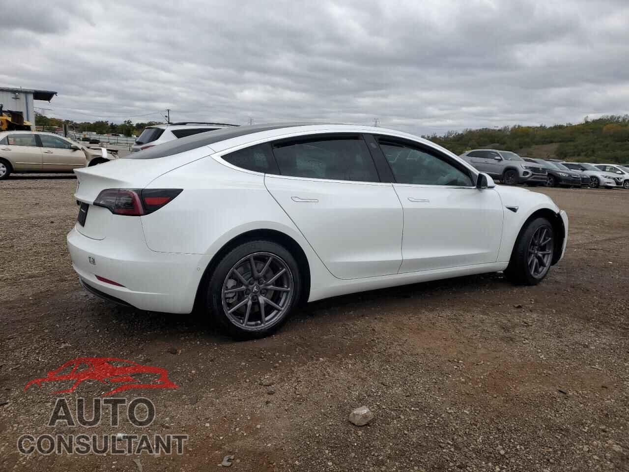 TESLA MODEL 3 2019 - 5YJ3E1EA7KF299903
