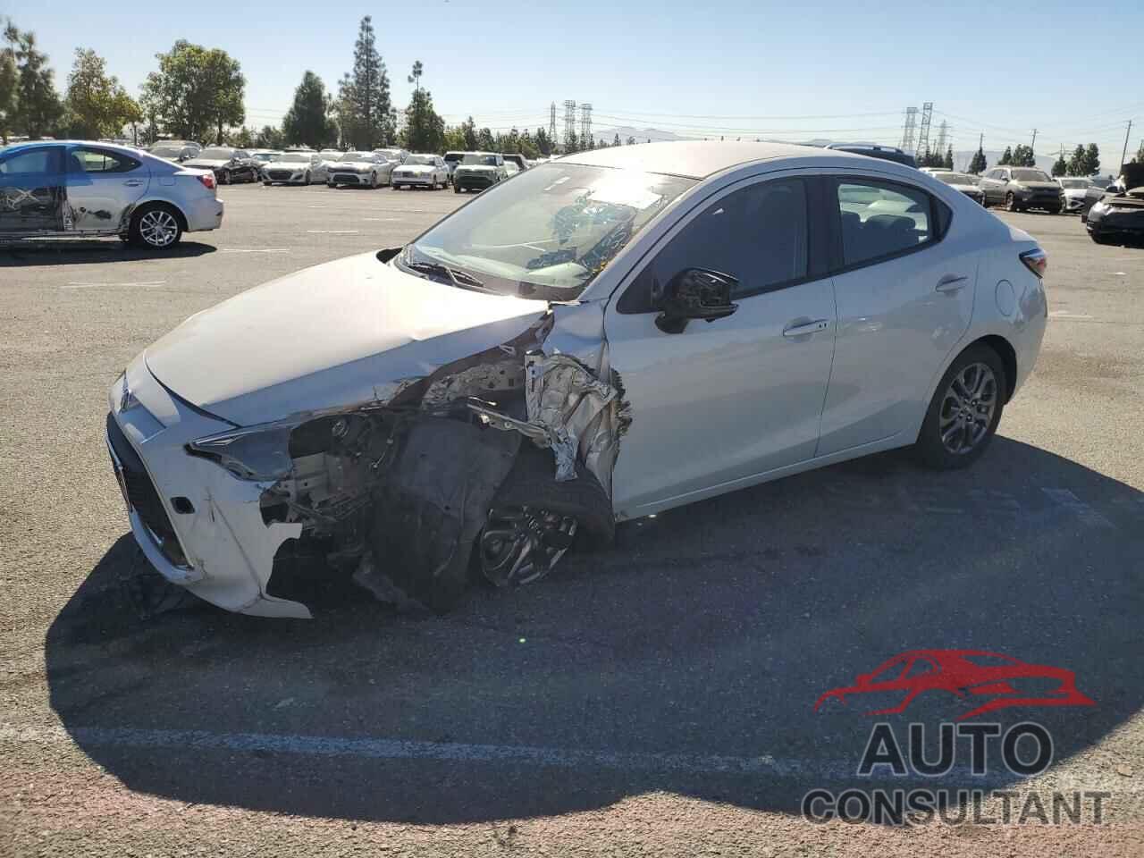 TOYOTA YARIS 2019 - 3MYDLBYV4KY516635