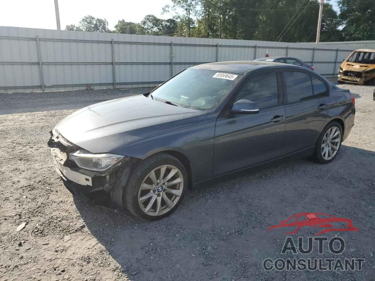 BMW 3 SERIES 2013 - WBA3C1C55DF439308