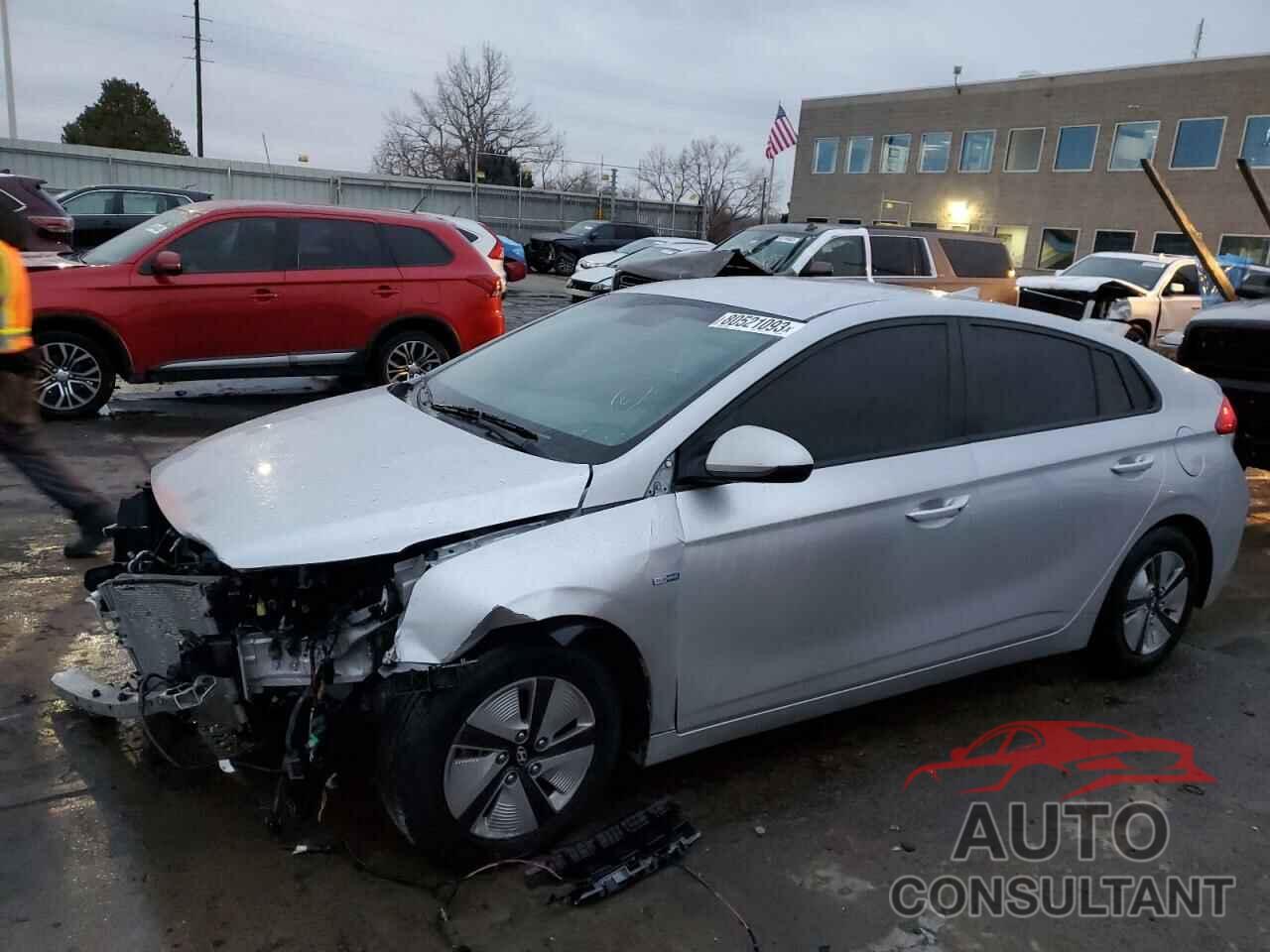 HYUNDAI IONIQ 2019 - KMHC65LC4KU139361