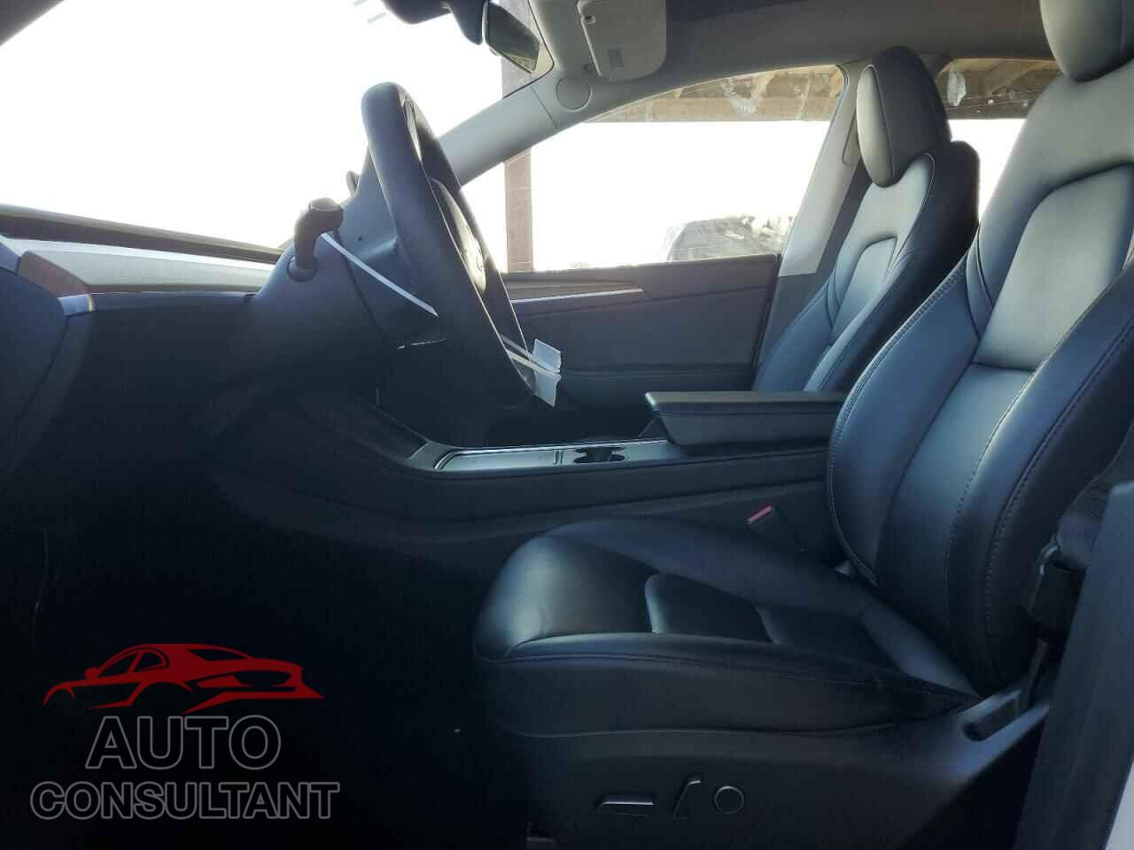 TESLA MODEL Y 2023 - 7SAYGDEE4PF791237