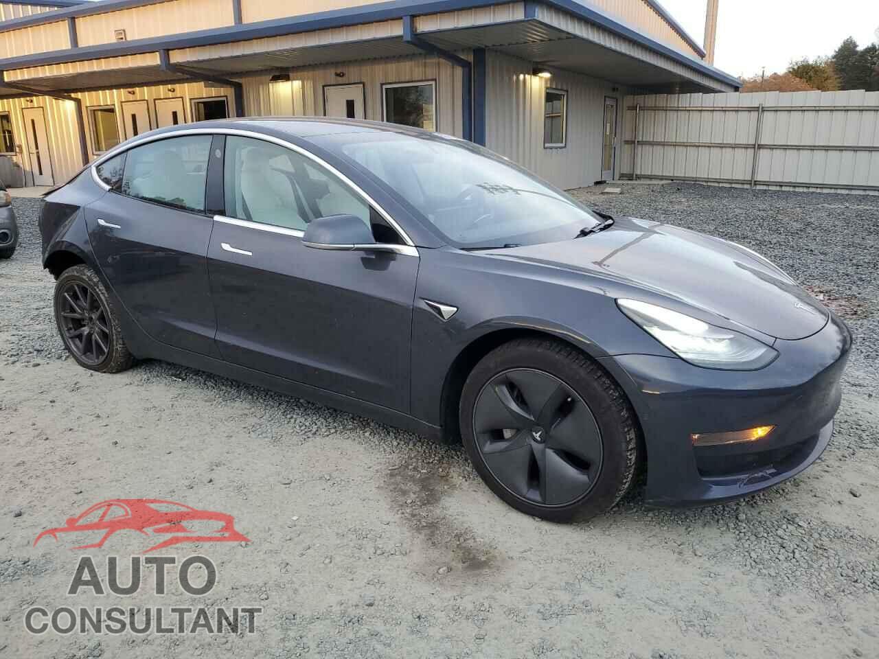 TESLA MODEL 3 2019 - 5YJ3E1EB7KF450358