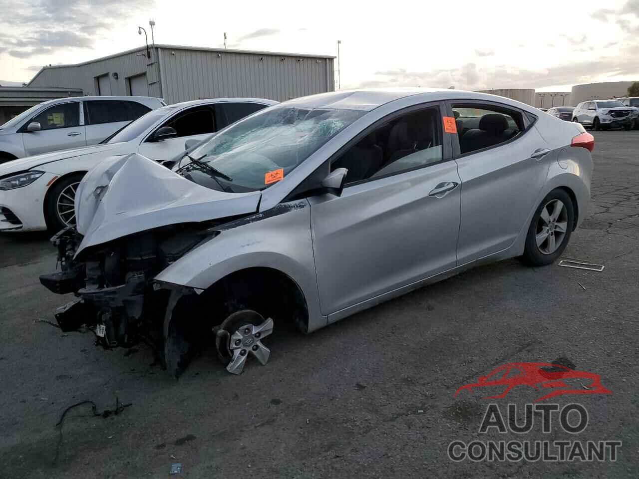 HYUNDAI ELANTRA 2013 - 5NPDH4AE7DH369488