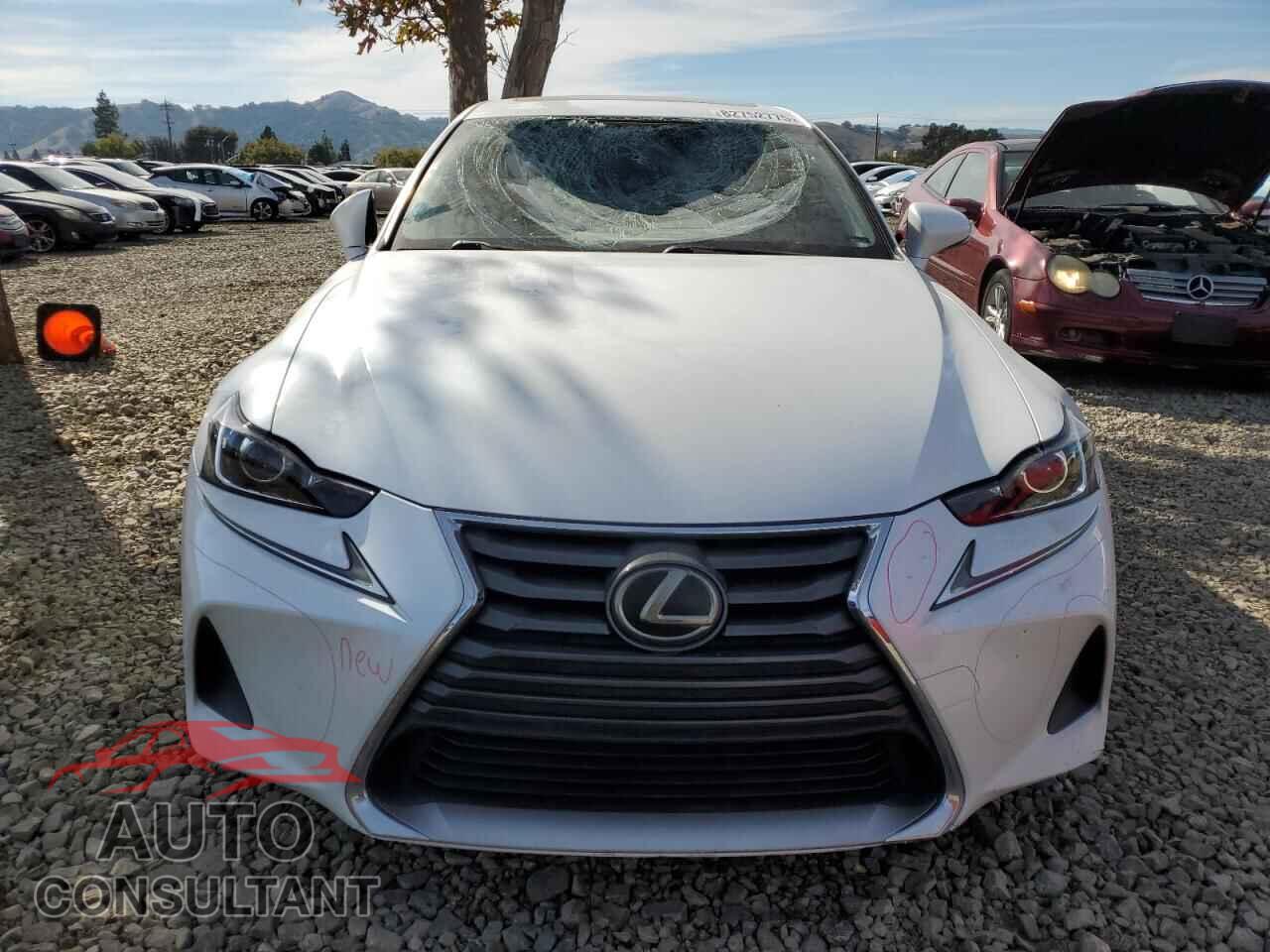 LEXUS IS 2018 - JTHBA1D23J5063281