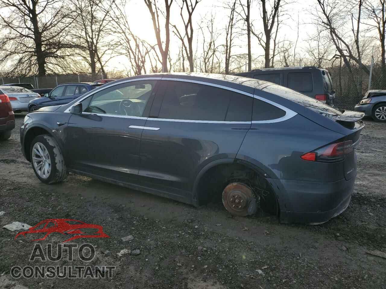TESLA MODEL X 2017 - 5YJXCAE2XHF077431
