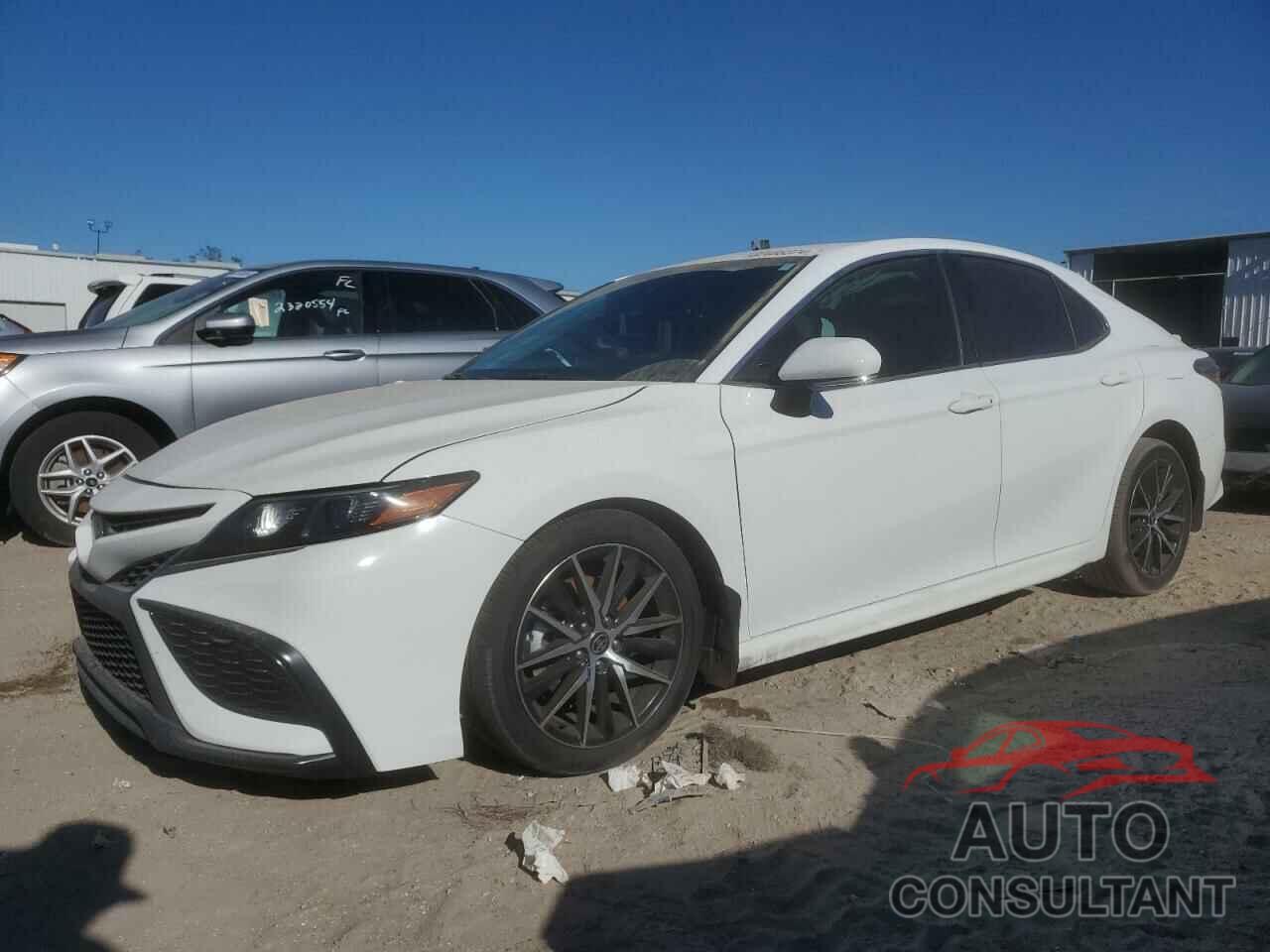 TOYOTA CAMRY 2022 - 4T1T11AK0NU640348