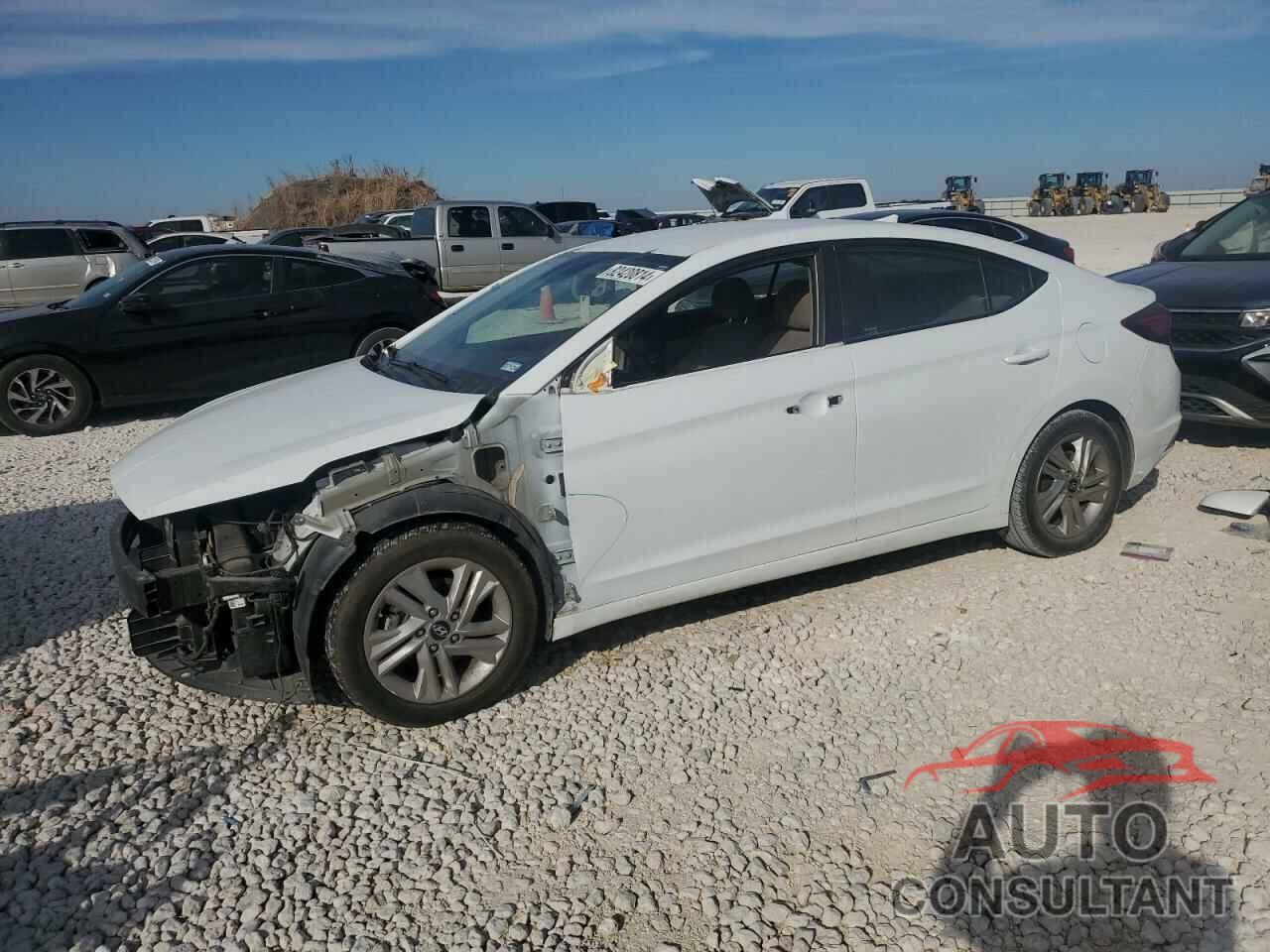 HYUNDAI ELANTRA 2019 - 5NPD84LF3KH427647