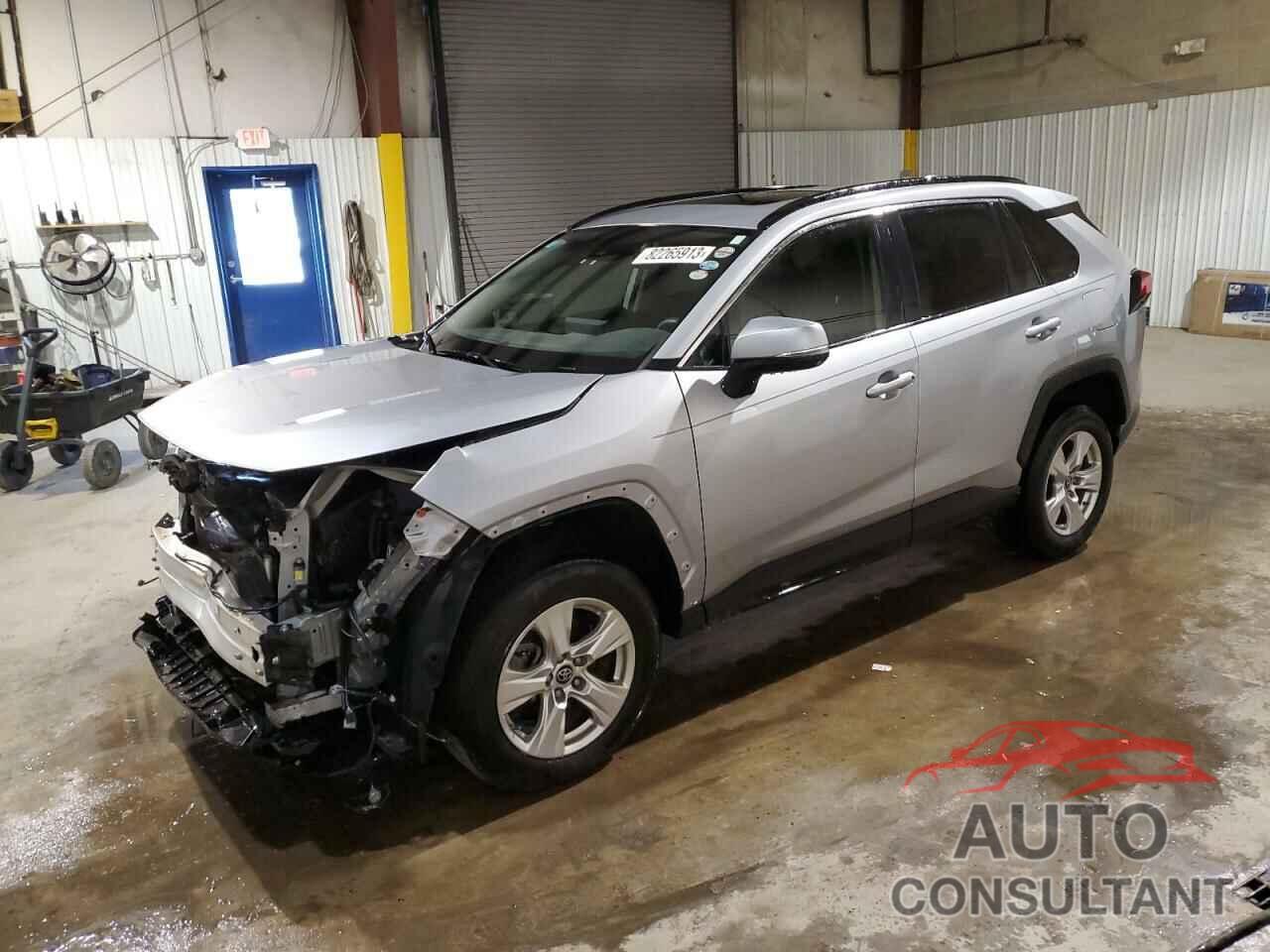 TOYOTA RAV4 2019 - 2T3W1RFV8KC018518