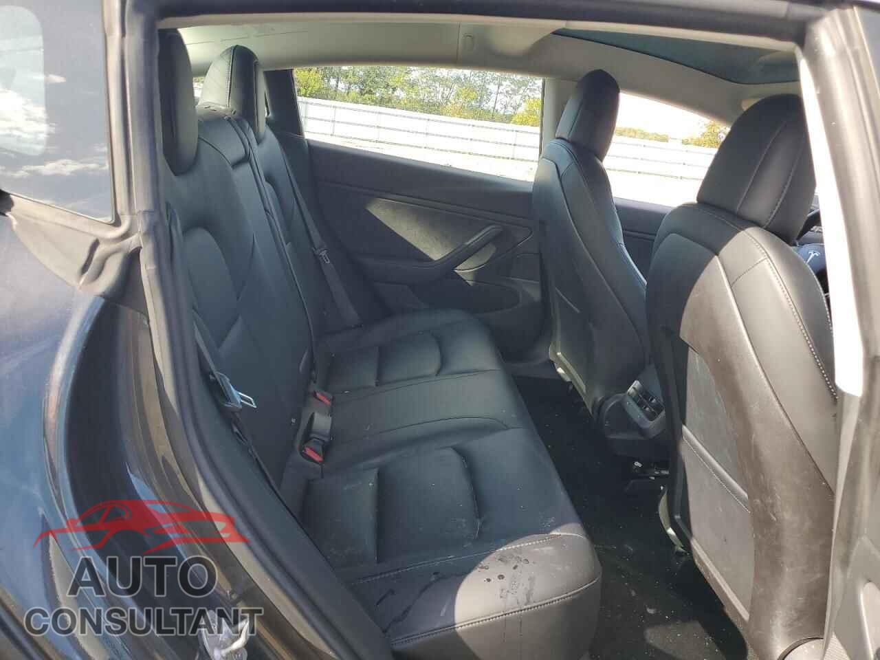 TESLA MODEL 3 2018 - 5YJ3E1EA9JF045382