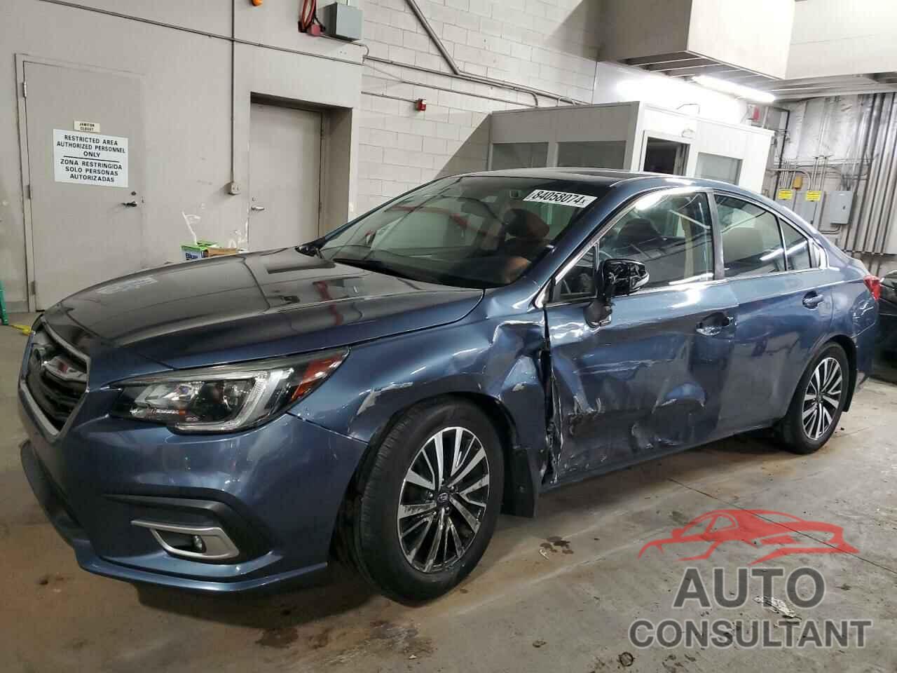 SUBARU LEGACY 2018 - 4S3BNAF61J3031883