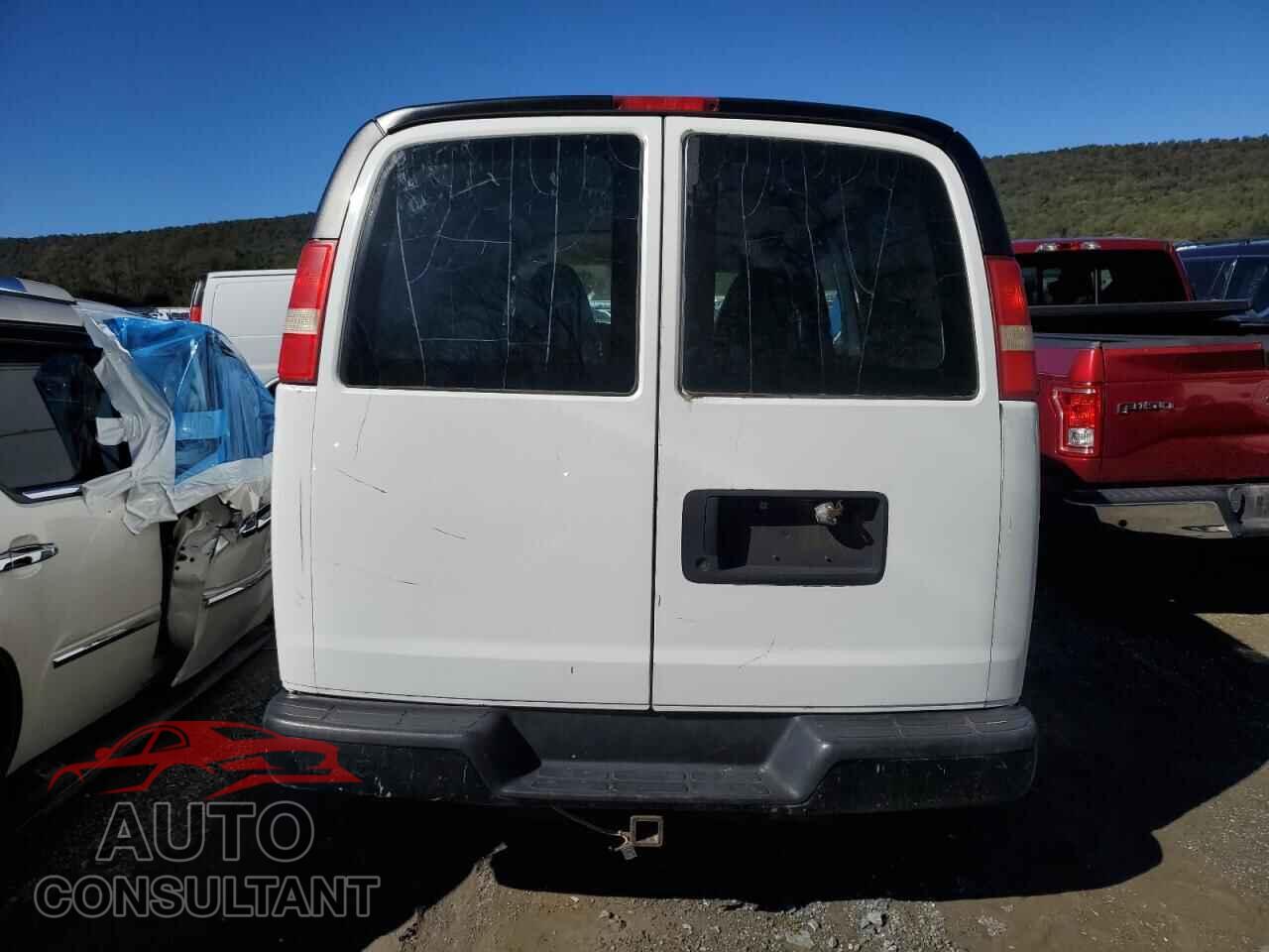 CHEVROLET EXPRESS 2011 - 1GCSGAF42B1128449