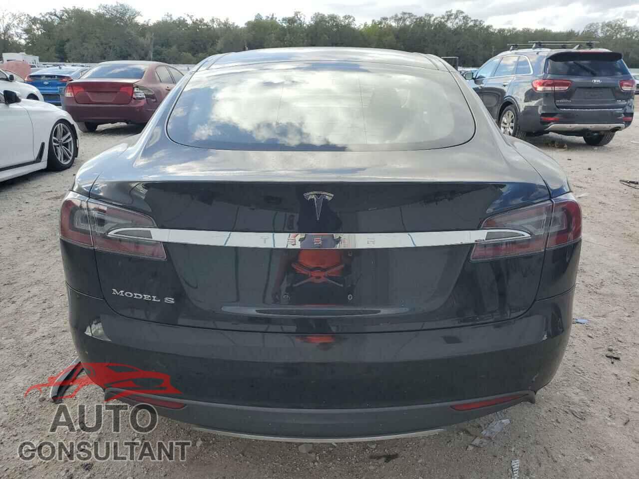 TESLA MODEL S 2013 - 5YJSA1BG7DFP05102