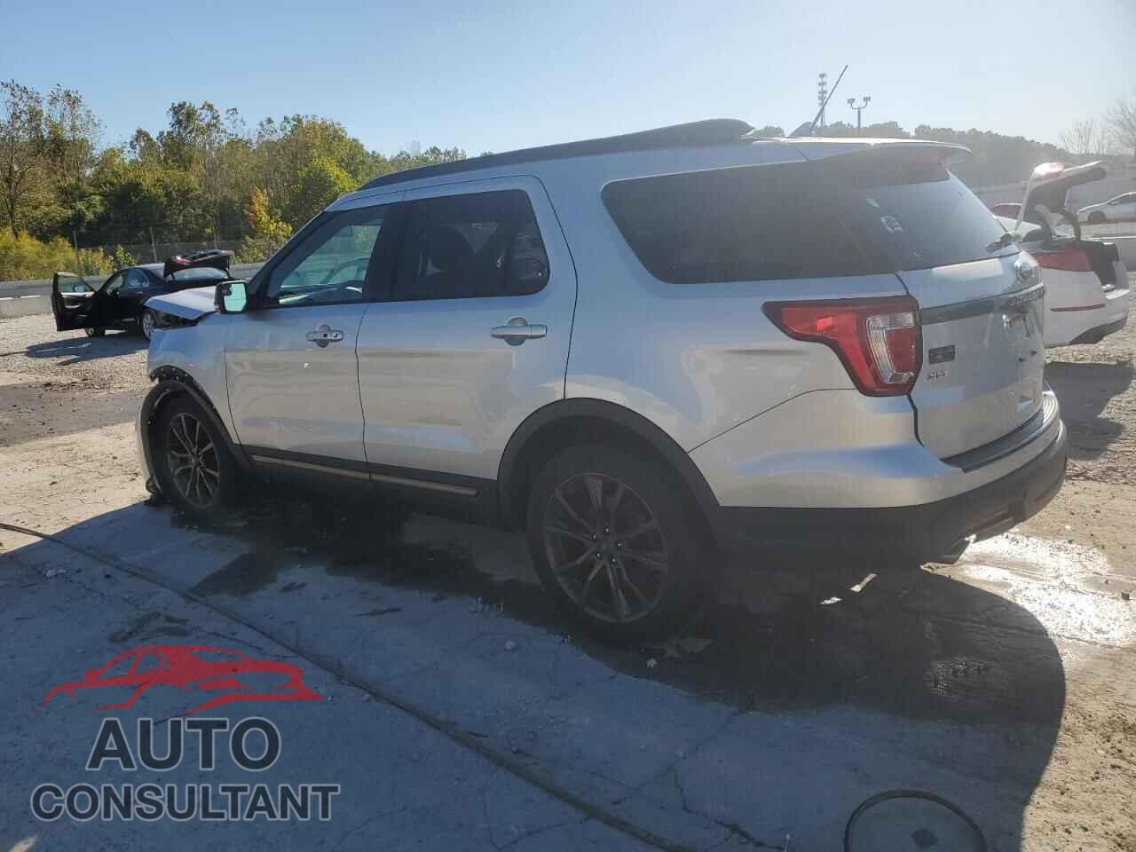FORD EXPLORER 2018 - 1FM5K7D8XJGB86952