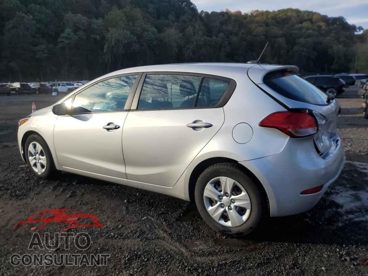 KIA FORTE 2018 - KNAFK5A83J5773066