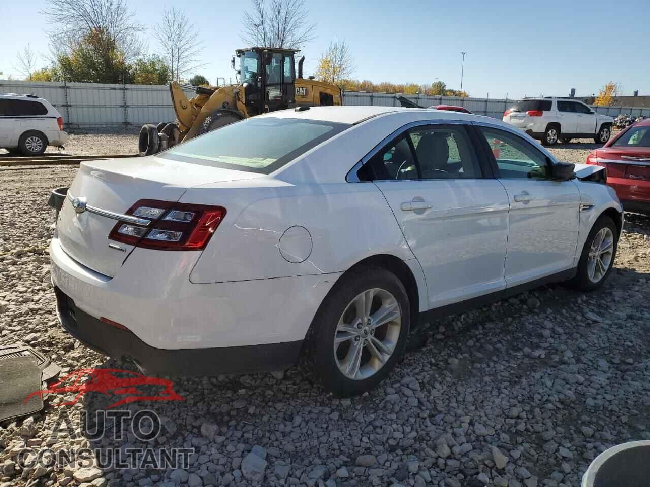 FORD TAURUS 2017 - 1FAHP2D86HG145322