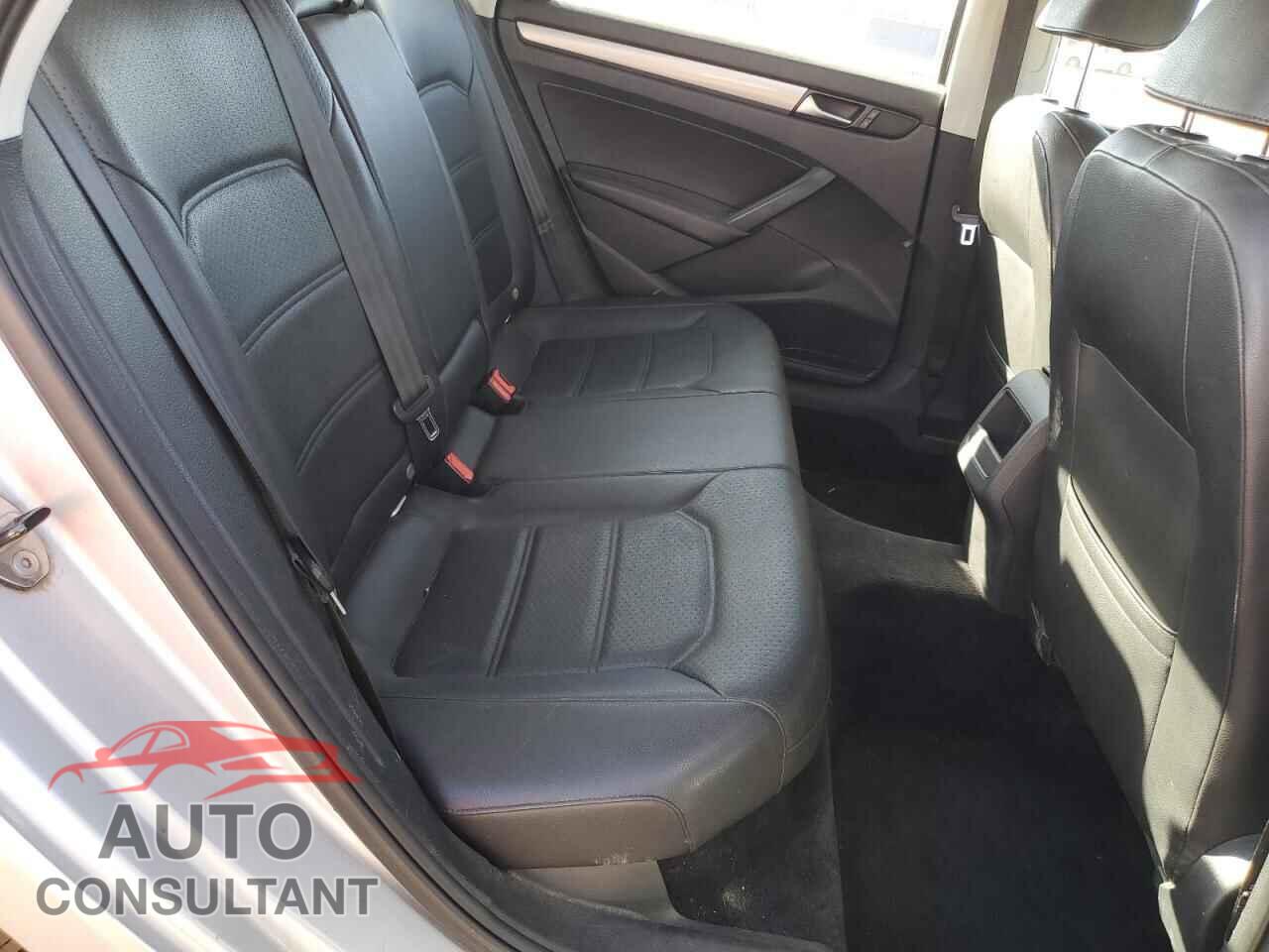 VOLKSWAGEN PASSAT 2014 - 1VWAT7A30EC069643
