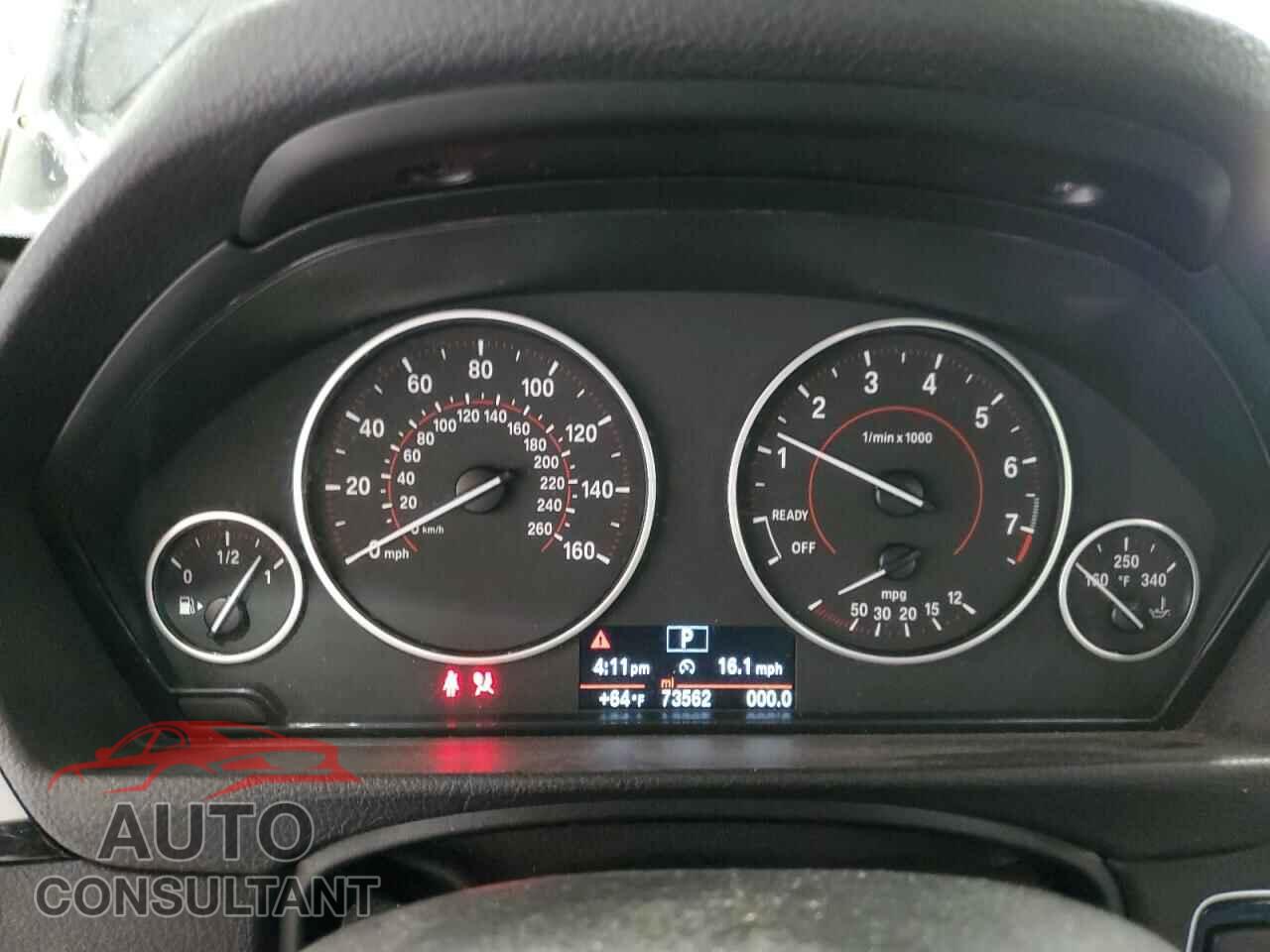 BMW 3 SERIES 2016 - WBA8E3G52GNU01664