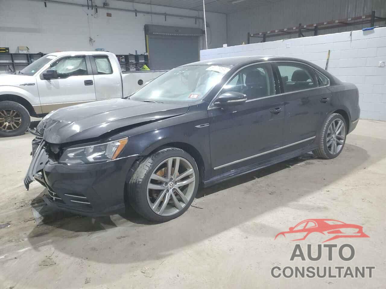 VOLKSWAGEN PASSAT 2017 - 1VWDT7A32HC033194