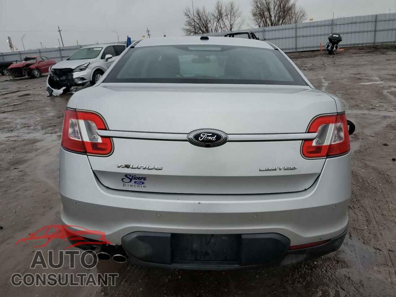 FORD TAURUS 2011 - 1FAHP2FW2BG110974