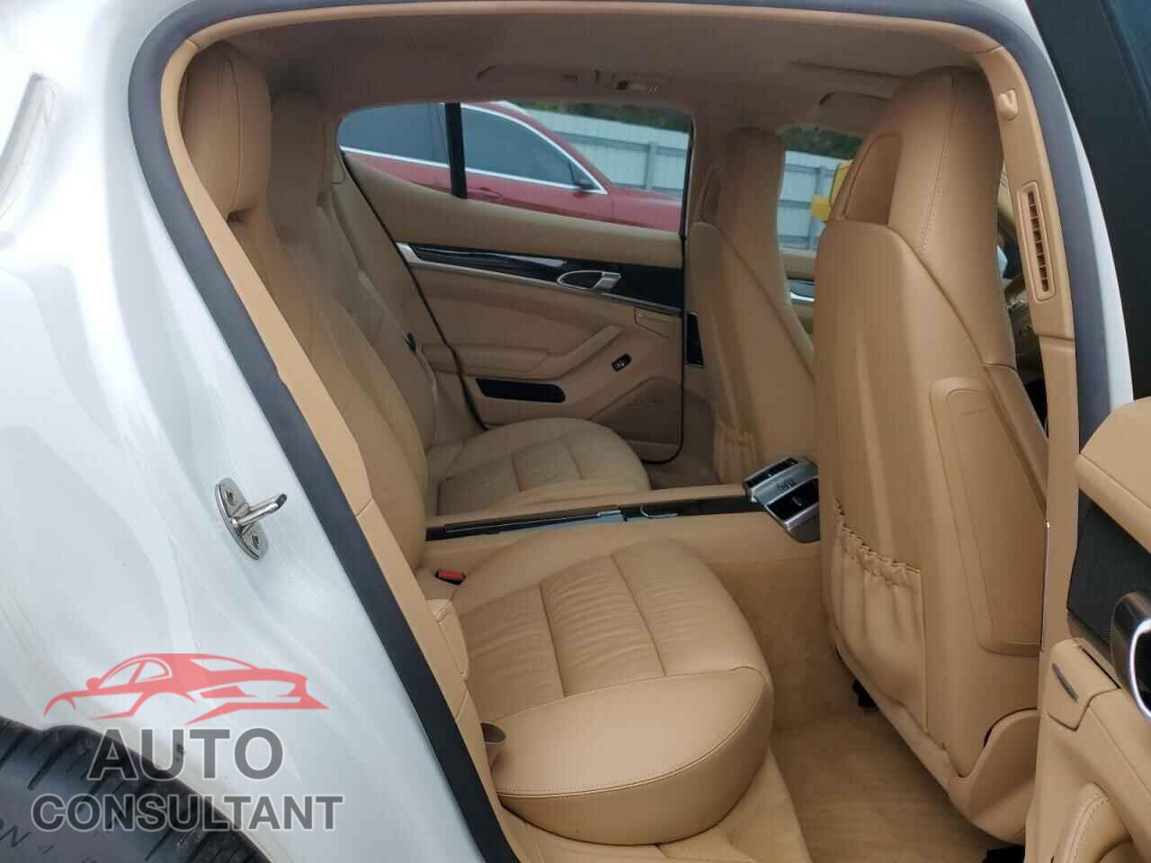PORSCHE PANAMERA 2015 - WP0AA2A74FL007100