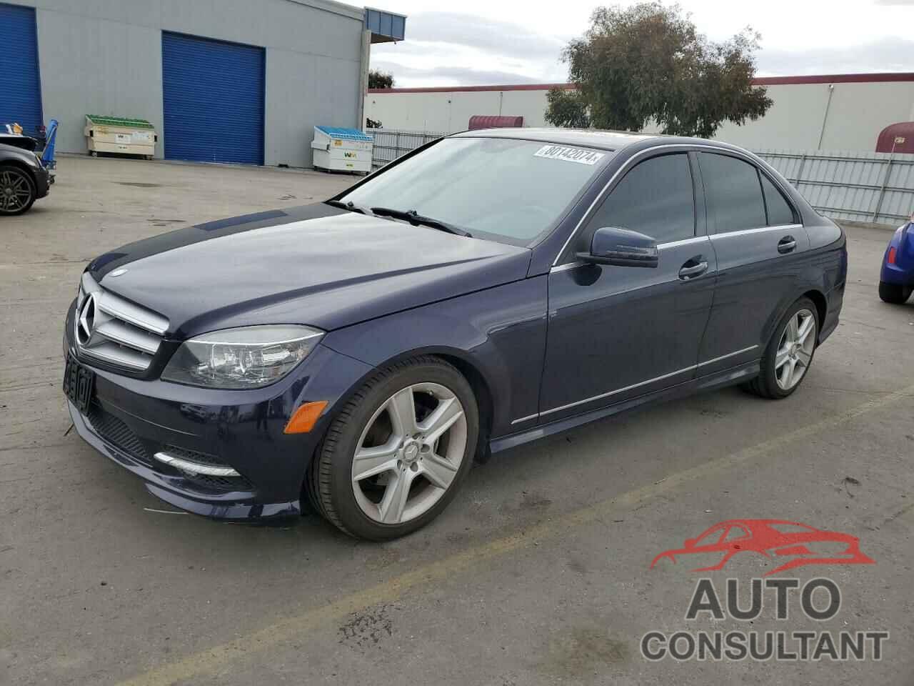 MERCEDES-BENZ C-CLASS 2011 - WDDGF8BB9BR135671