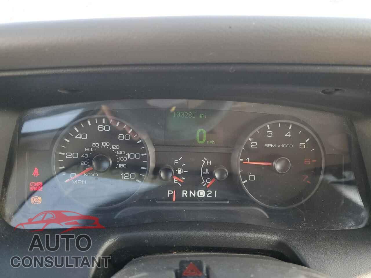 FORD CROWN VIC 2011 - 2FABP7EV7BX126819