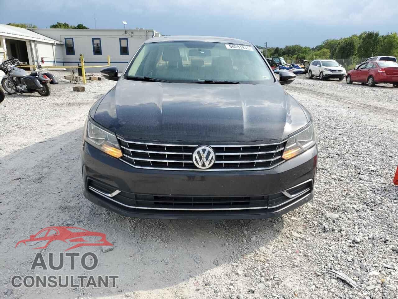 VOLKSWAGEN PASSAT 2017 - 1VWBT7A33HC044129
