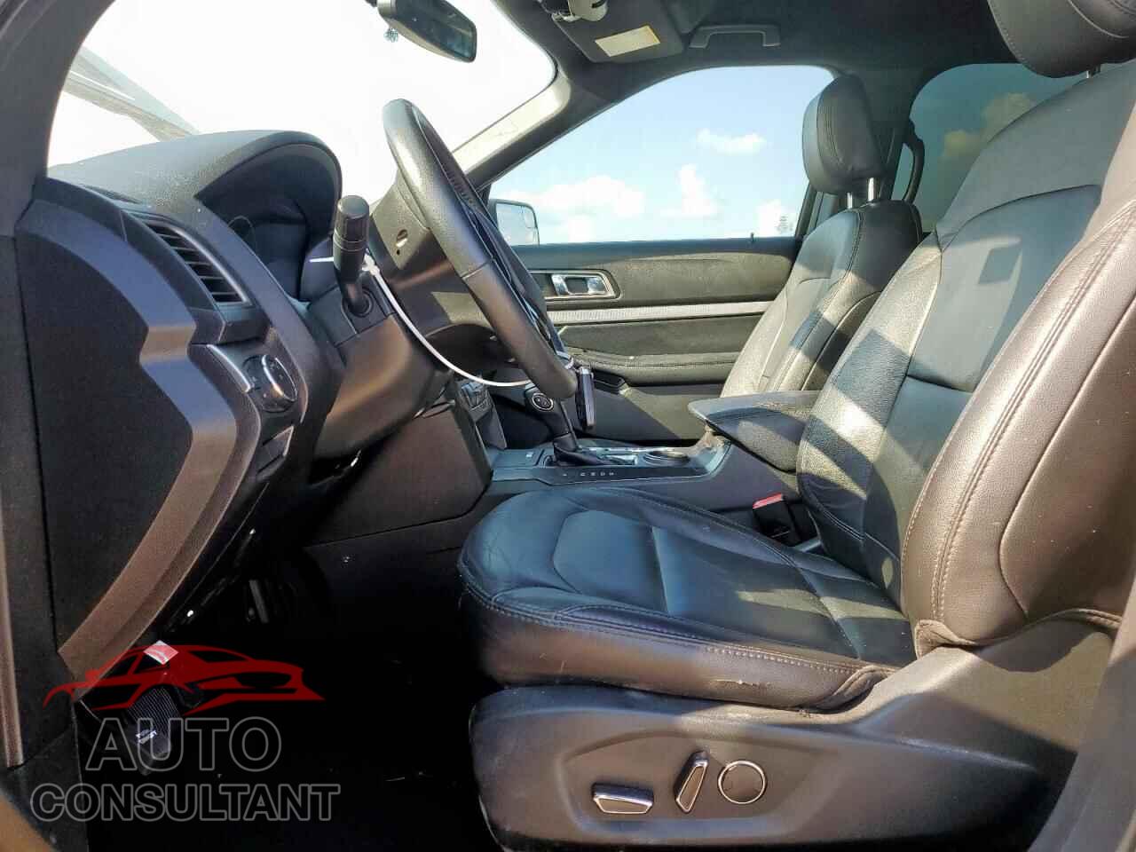 FORD EXPLORER 2018 - 1FM5K7D86JGB17157
