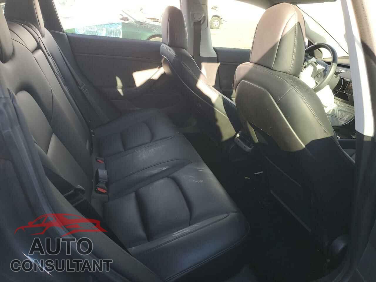 TESLA MODEL 3 2018 - 5YJ3E1EBXJF090887