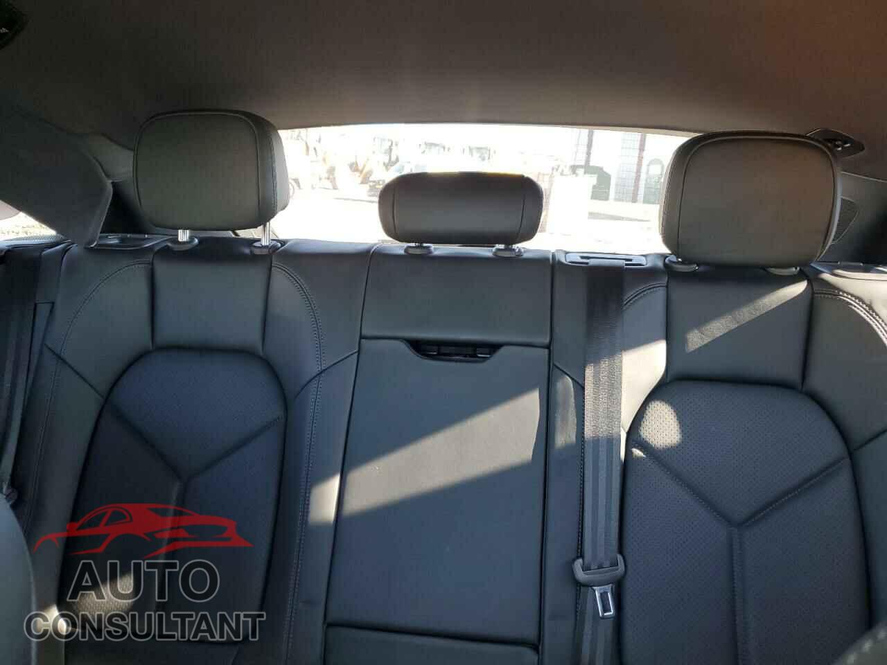 PORSCHE MACAN 2022 - WP1AF2A58NLB32002