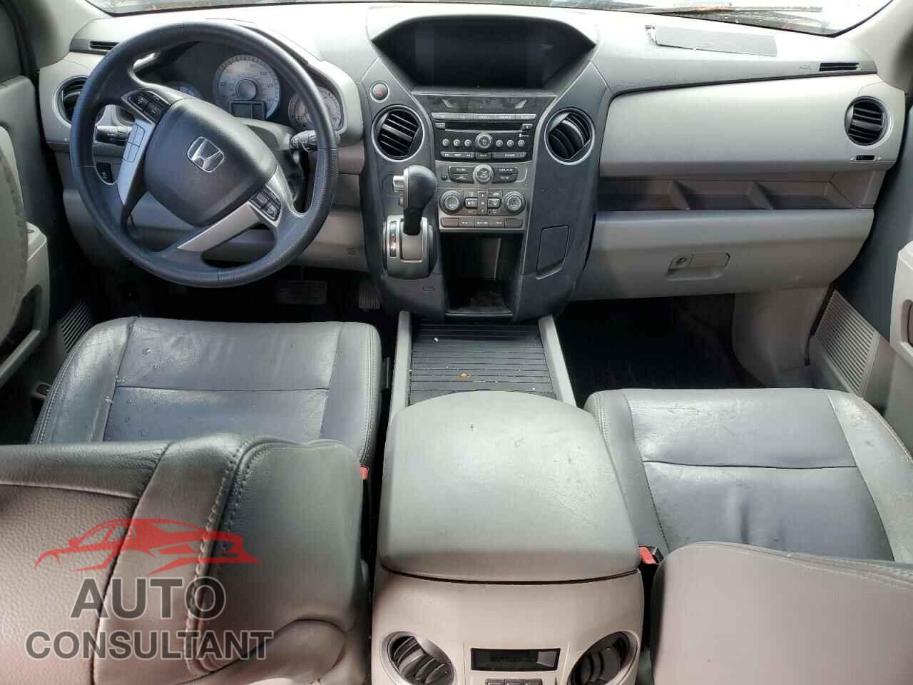 HONDA PILOT 2013 - 5FNYF3H40DB008598