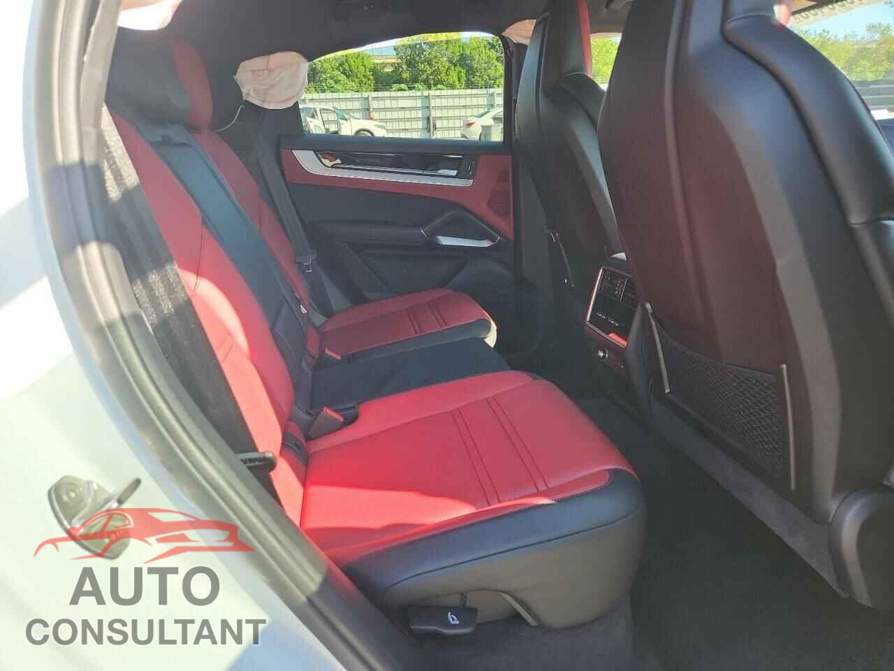 PORSCHE CAYENNE 2024 - WP1BA2AY9RDA55041