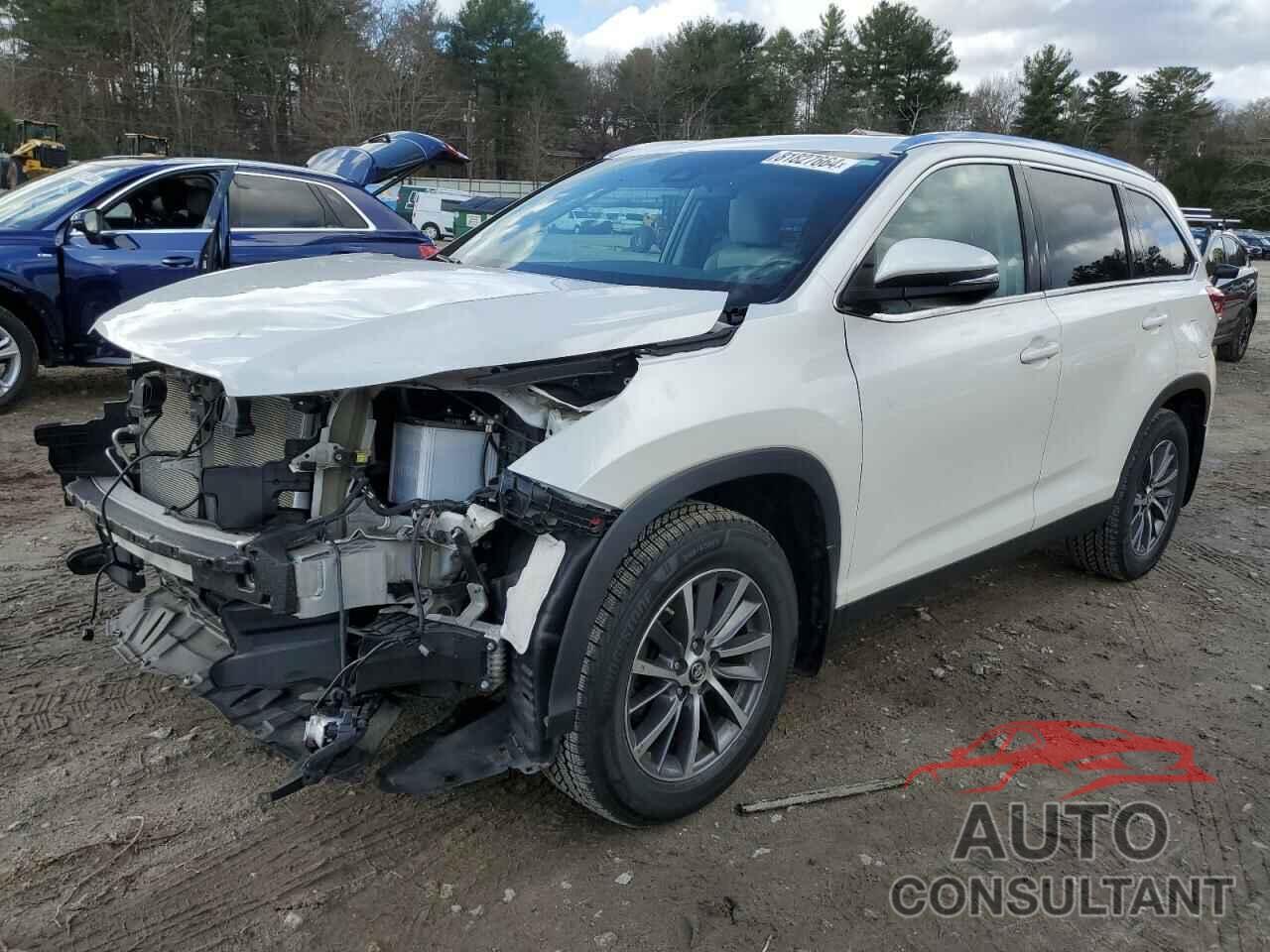 TOYOTA HIGHLANDER 2019 - 5TDJZRFH0KS622349