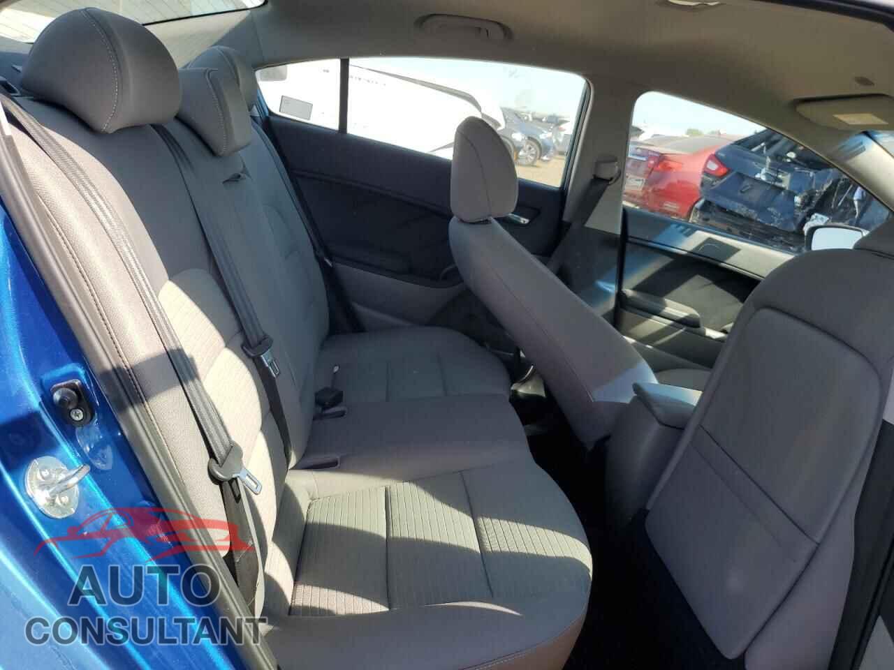 KIA FORTE 2014 - KNAFX4A68E5102802