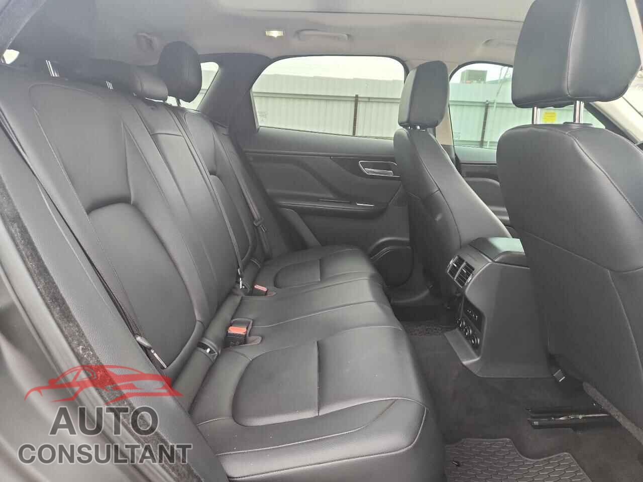 JAGUAR F-PACE 2017 - SADCS2BN8HA086423