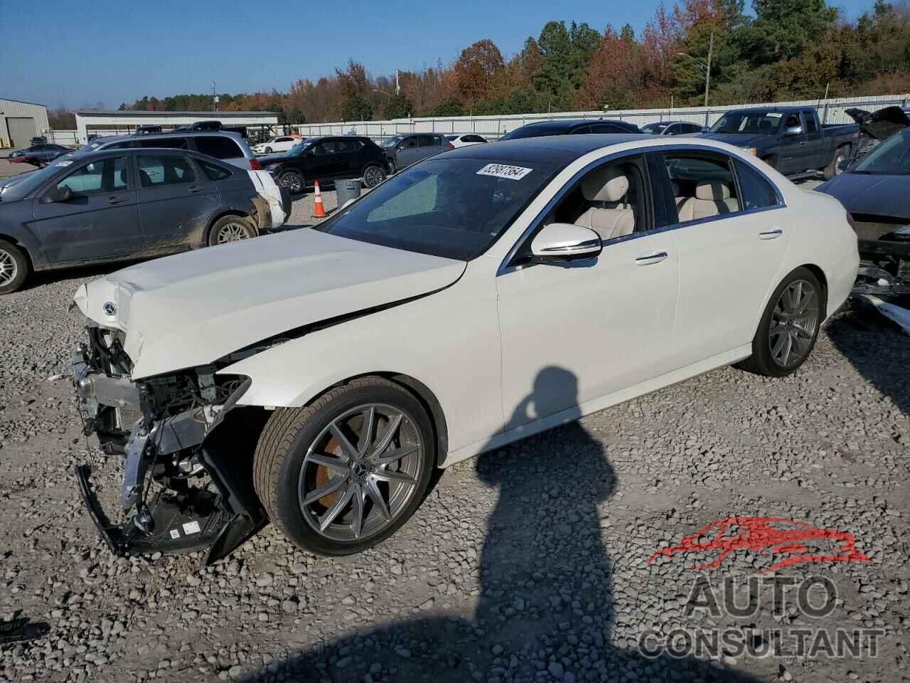 MERCEDES-BENZ E-CLASS 2022 - W1KZF8DB3NB082601