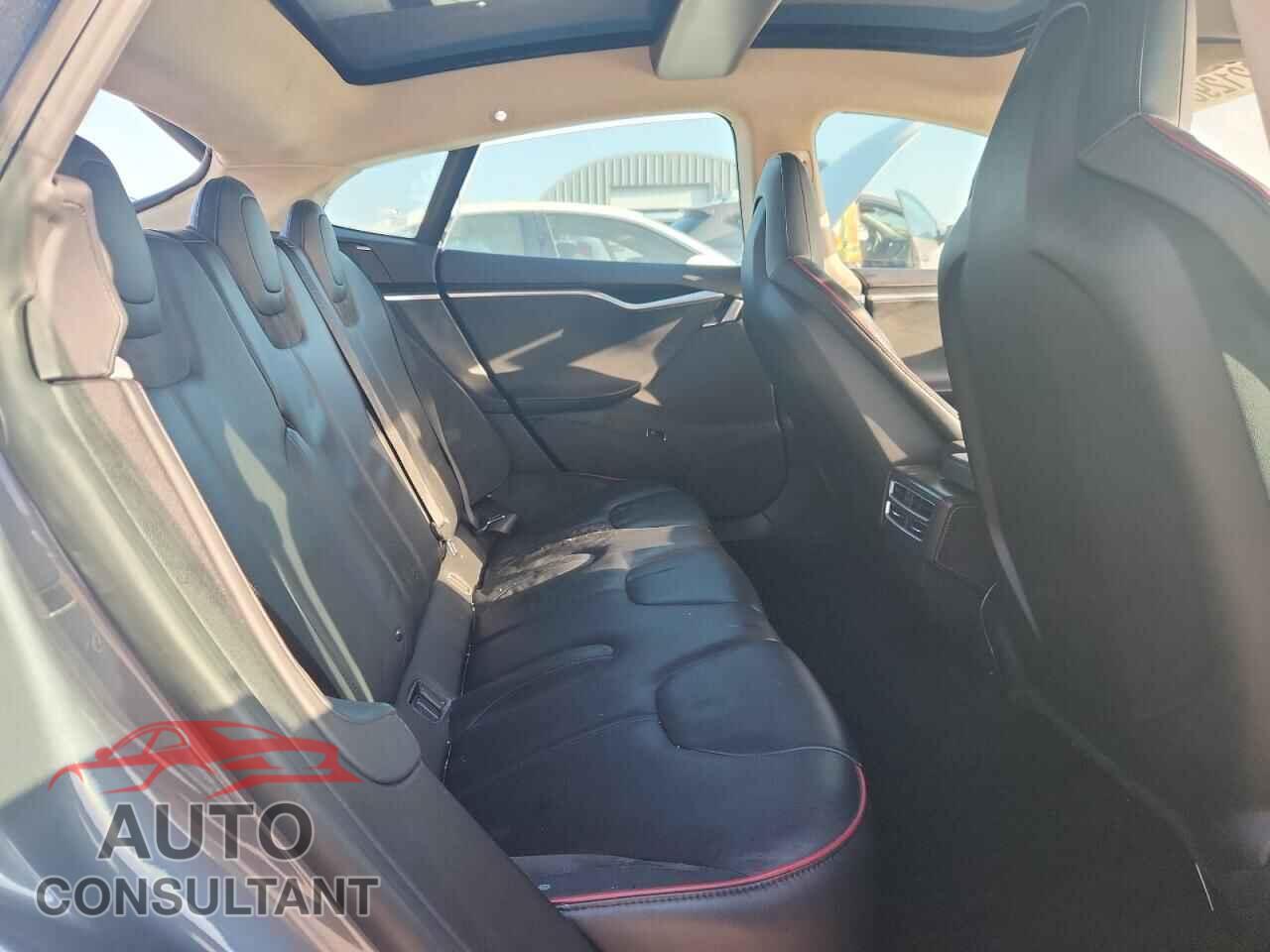 TESLA MODEL S 2013 - 5YJSA1CP8DFP08234