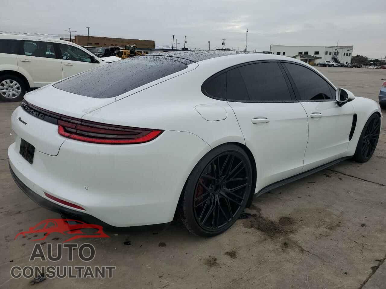 PORSCHE PANAMERA 2018 - WP0AA2A7XJL111597