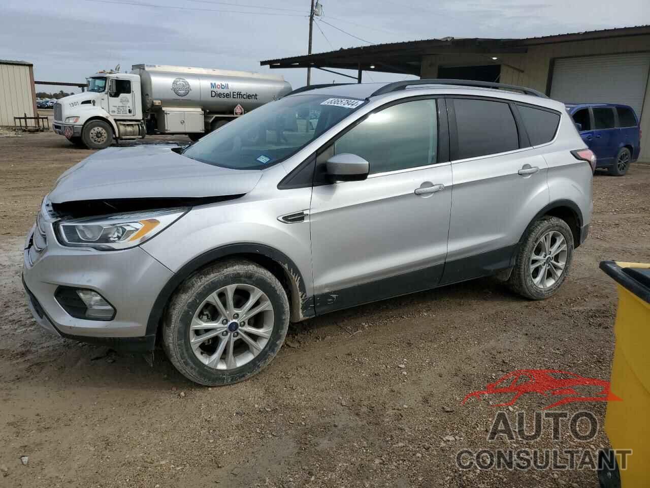 FORD ESCAPE 2017 - 1FMCU0GD5HUD39606