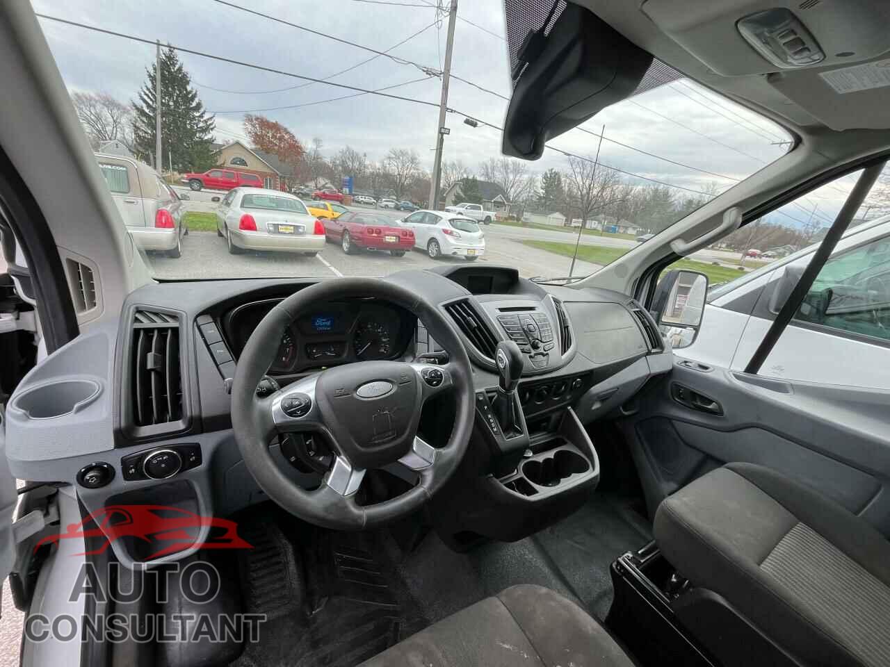 FORD TRANSIT 2016 - 1FTYR2CM4GKA17059